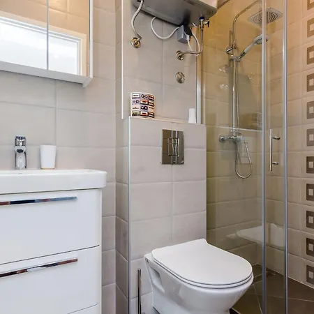 L&m - With Terrace Vlahini