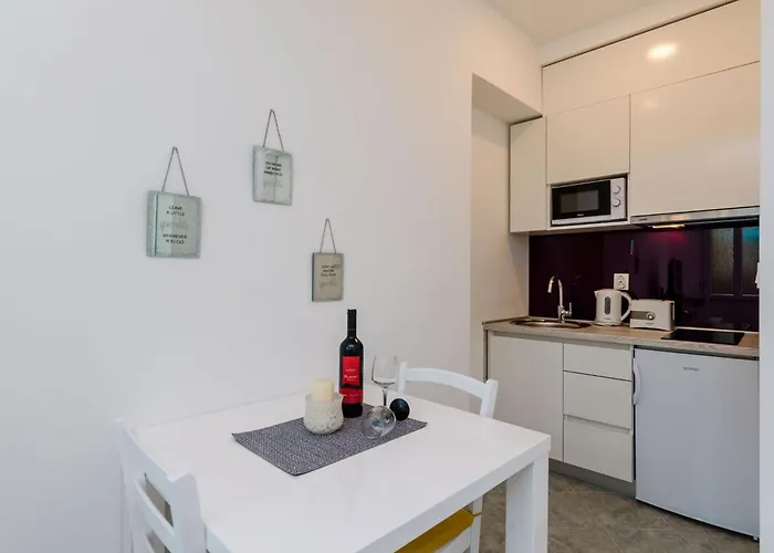 L&m - With Terrace Vlahini Lejlighed *